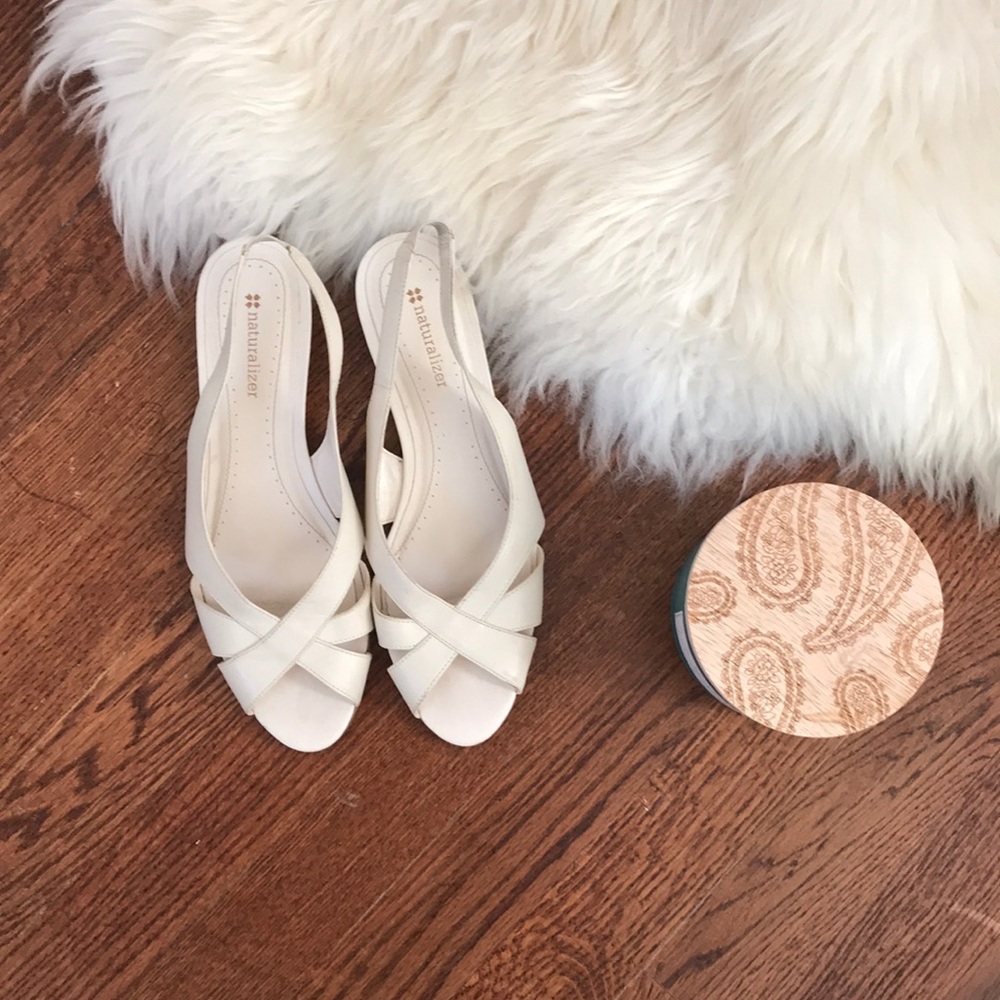 3 for $15 - LEATHER NATURALIZER SANDALS